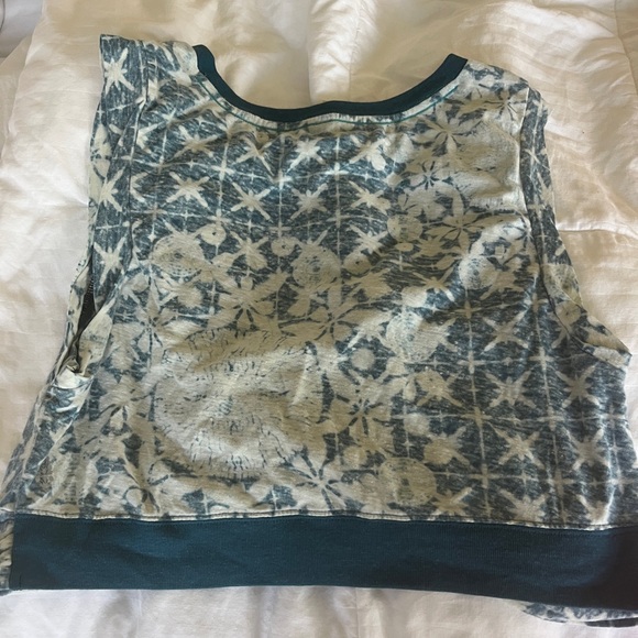 Free People LOT of 3 Undertow twist from yoga crop top tees - Picture 8 of 10
